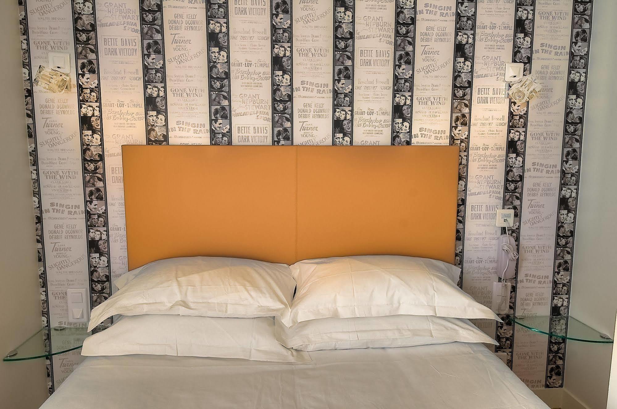 Hotel Tilde ปารีส ภายนอก รูปภาพ
